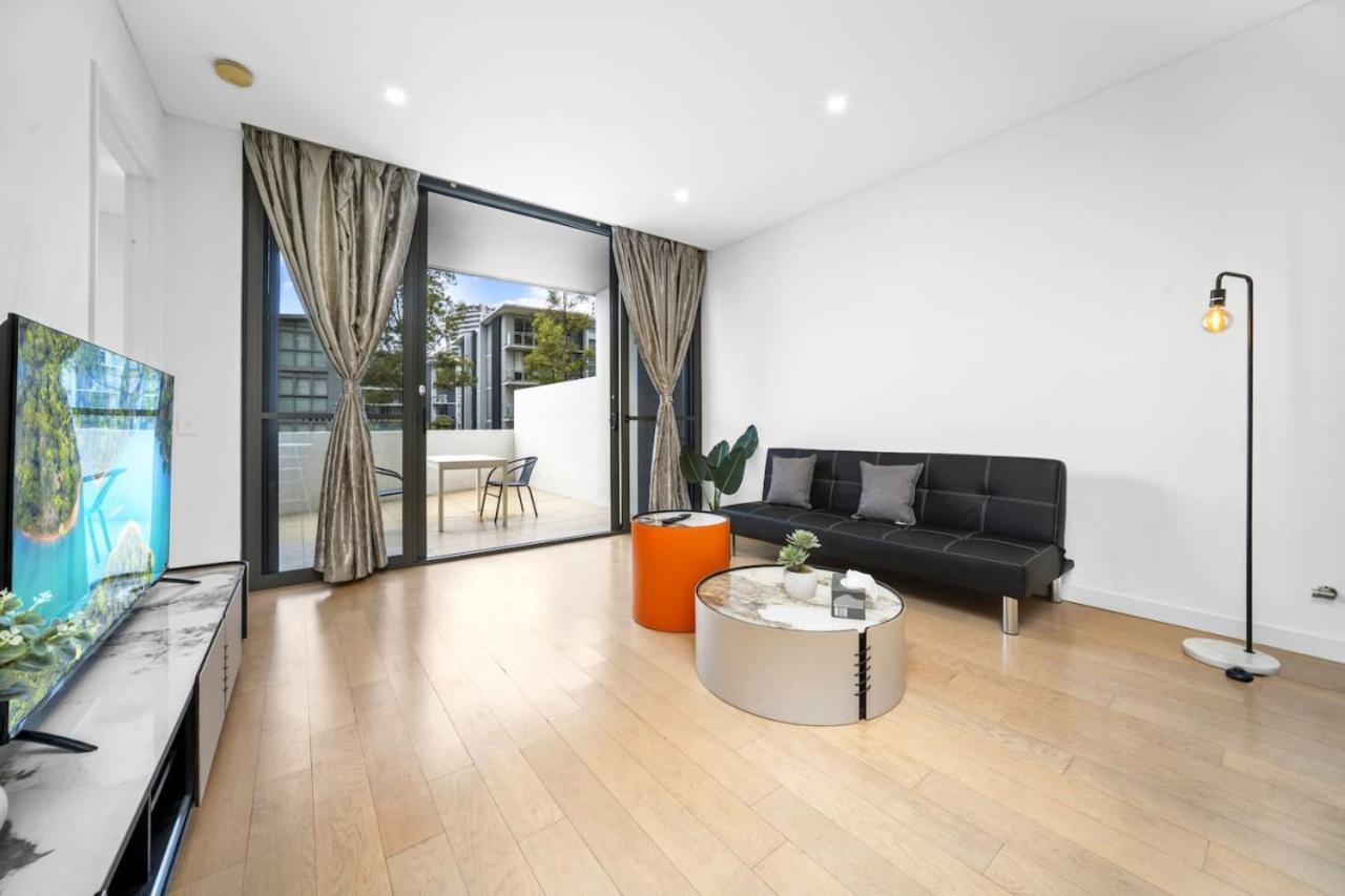 Apartment Sleek Urban Lifestyle Retreat In Heart Of Rhodes