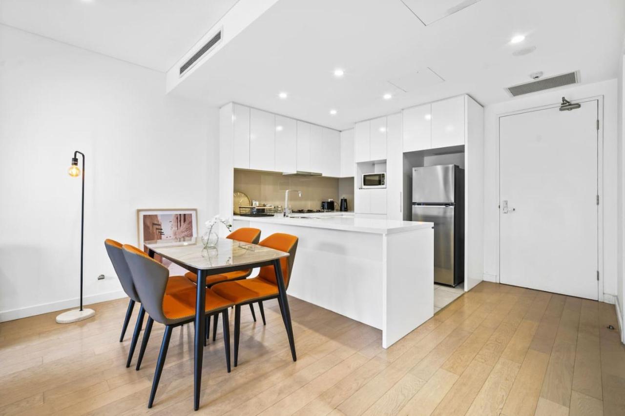 Sleek Urban Lifestyle Retreat In Heart Of Rhodes Apartment Sydney