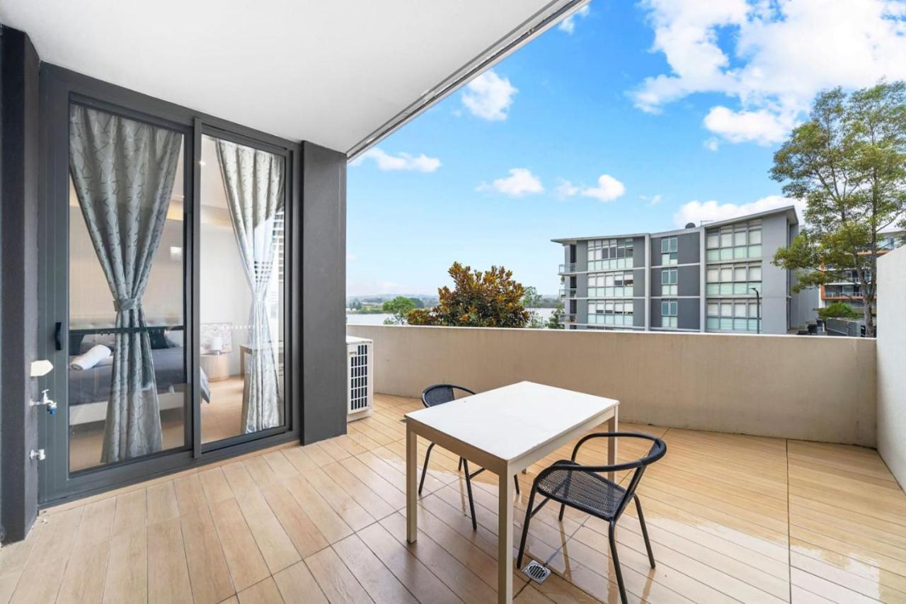 Apartment Sleek Urban Lifestyle Retreat In Heart Of Rhodes